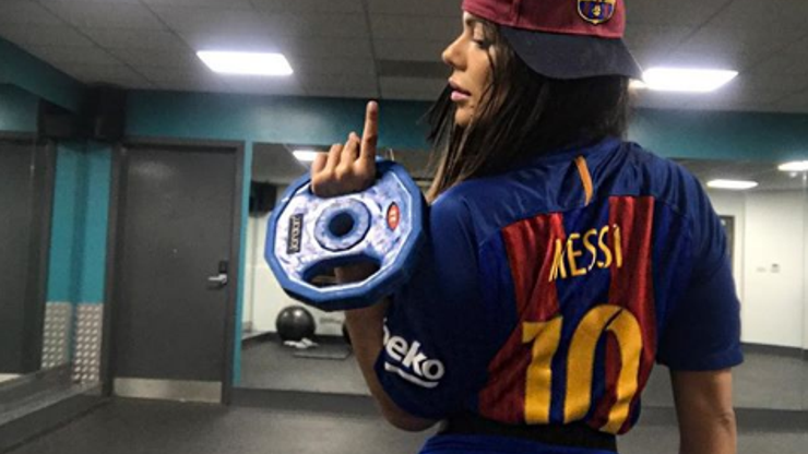 Miss BumBum güzeli Suzy Cortez, Barcelonanın yeni transferini açıkladı