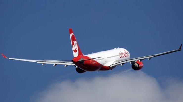 Air Berlin için üç havayolu şirketiyle görüşülüyor