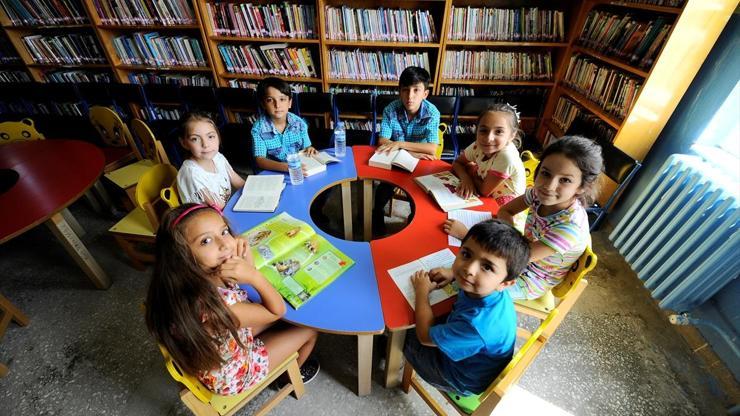 Ulubey Kaymakamlığı ayda 2 kitap okuyana sinema bileti hediye ediyor
