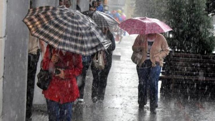Meteoroloji ve AKOM uyardı: İstanbulda hortum, yıldırım, şimşek görülebilir