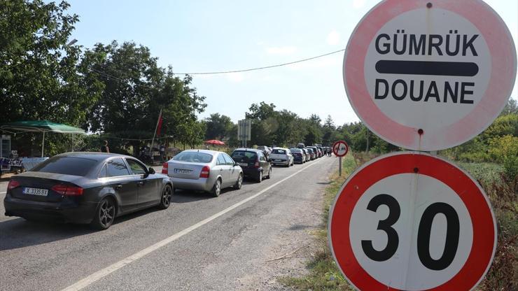 Kapıkulede gurbetçi trafiği