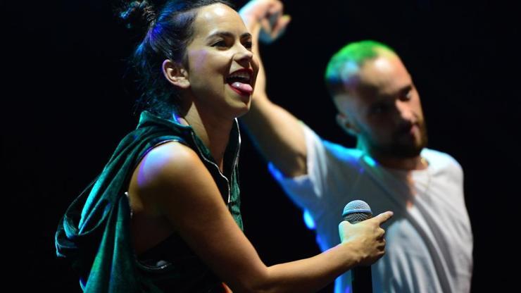 Dünyaca ünlü şarkıcı Inna Çanakkalede konser verdi