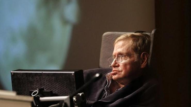 Türk bilim insanı Stephen Hawkingi konuşturacak