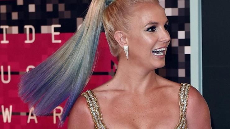 Britney Spears heykelleri için seferberlik başladı
