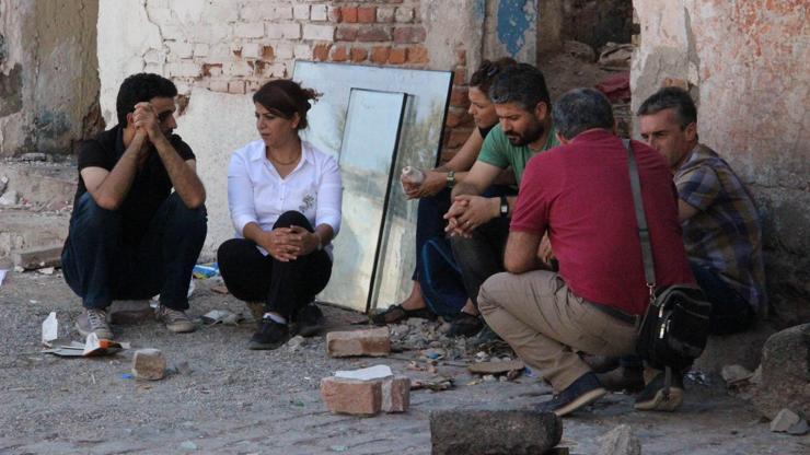 HDPli milletvekilleri Surda oturma eylemi başlattı