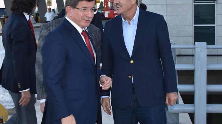 Ahmet Davutoğlundan Atiker Konyasporun eski başkanına ilişkin açıklama