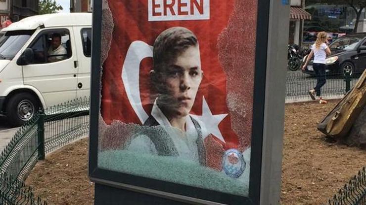 Eren Bülbül’ün fotoğrafının yer aldığı bilboarda saldırı