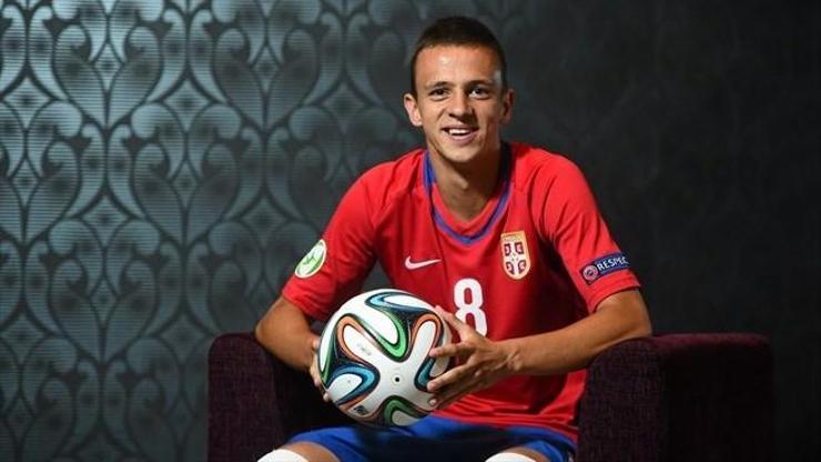 Son dakika Fenerbahçe transfer haberleri 5 Eylül... Sırp orta saha geliyor