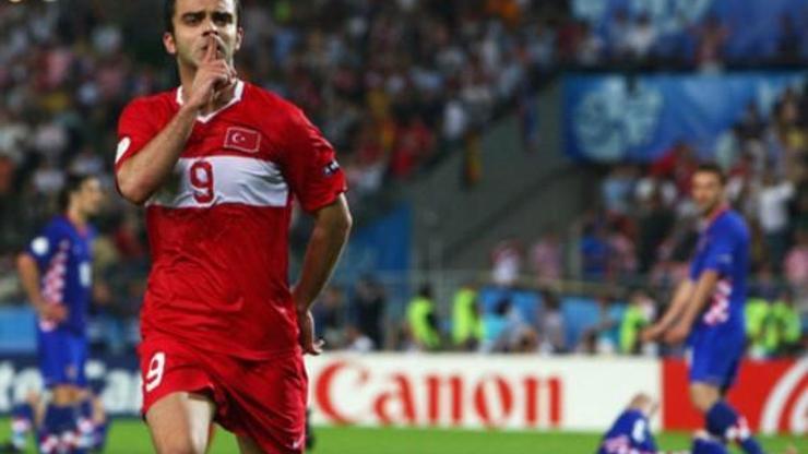 EURO 2008 ruhu Türkiye Hırvatistan maçı öncesi Twitterda gündem oldu