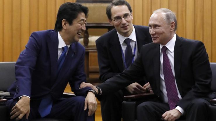 Japon lider Abe, Putini mindere davet etti