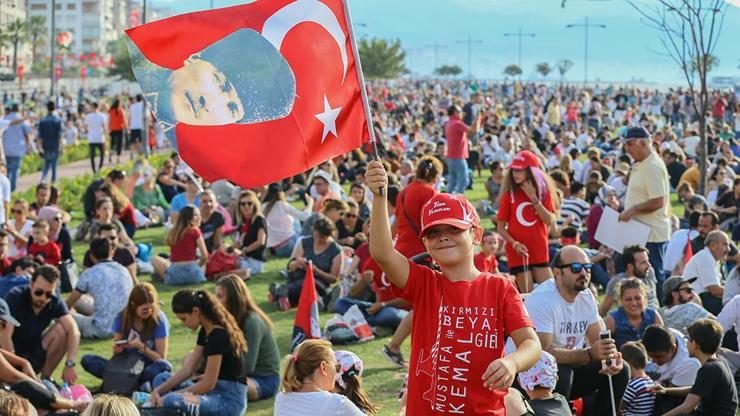 İzmirdeki 9 Eylül kutlamaları böyle geçti