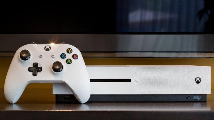 Xbox One S, Japonya’da dibi gördü