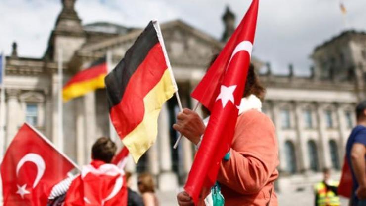 Almanyadan Türkiyede gözaltı açıklaması