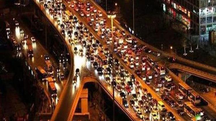 İstanbulda trafik yüzde 30 arttı