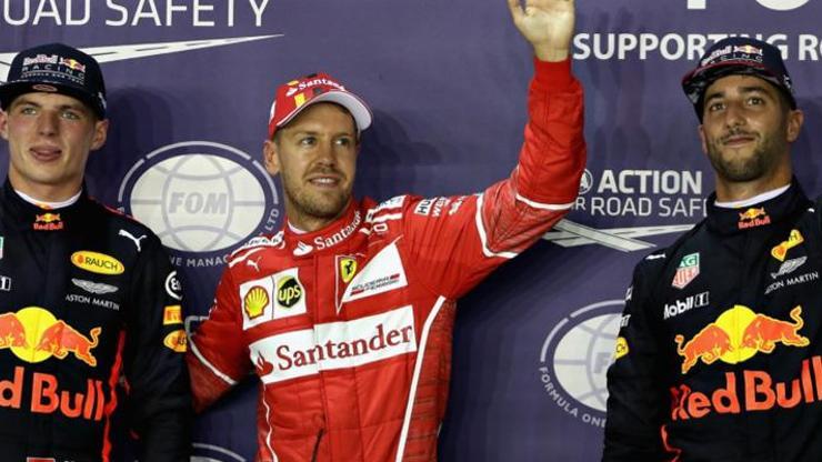 Singapurda ilk sıra Vettelin oldu