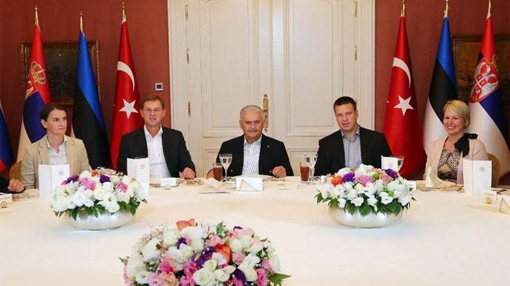 Başbakan Yıldırım mevkidaşlarını İstanbulda ağırladı