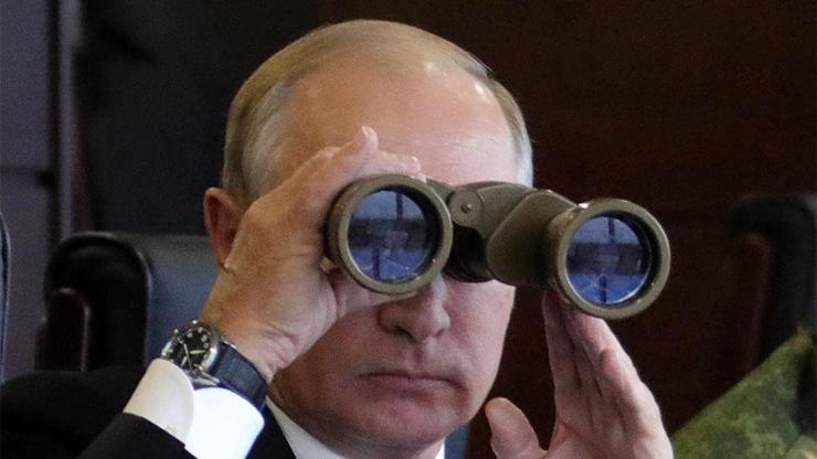 Putin tatbikat teftişinde