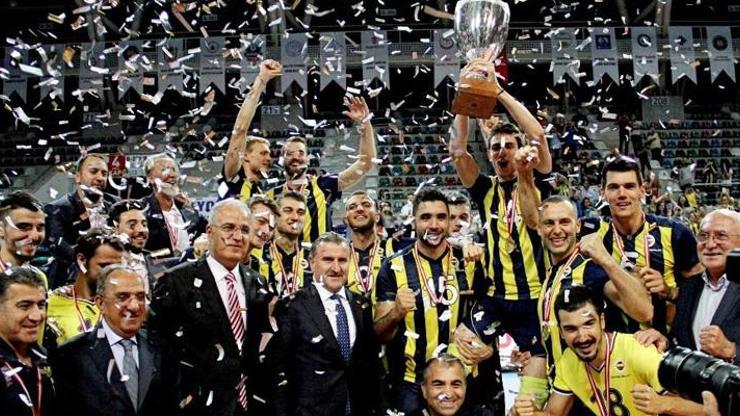 Erkekler Şampiyonlar Kupasında kupa Fenerbahçenin