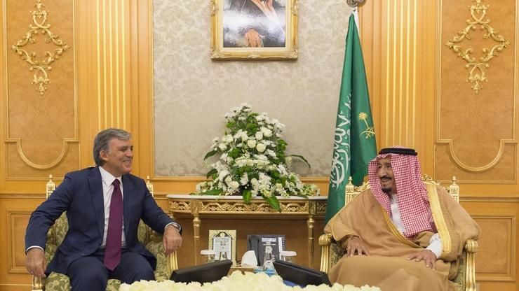 Abdullah Gül, Kral Selman bin Abdulaziz ile bir araya geldi