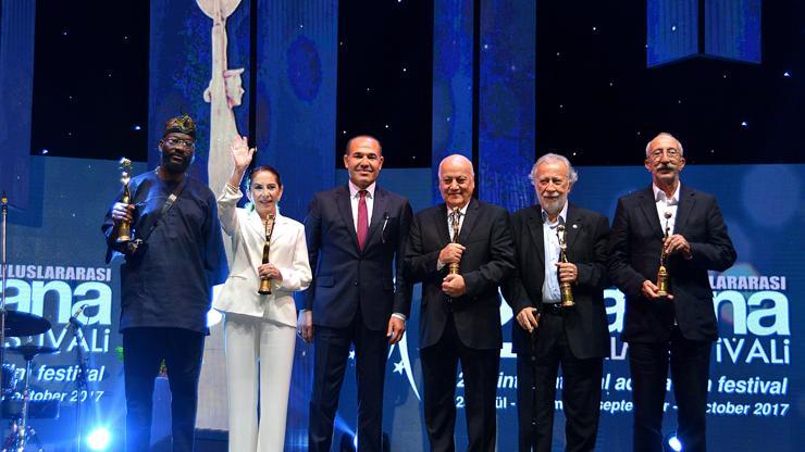 Türk sinemasının ustalarına ödül