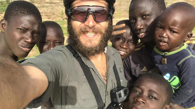 Afrikayı pedallayan Hasan Söylemez Gineye ulaştı