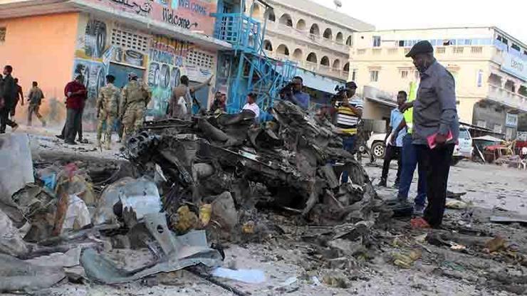 Somali’de askeri üsse bombalı saldırı: 17 ölü