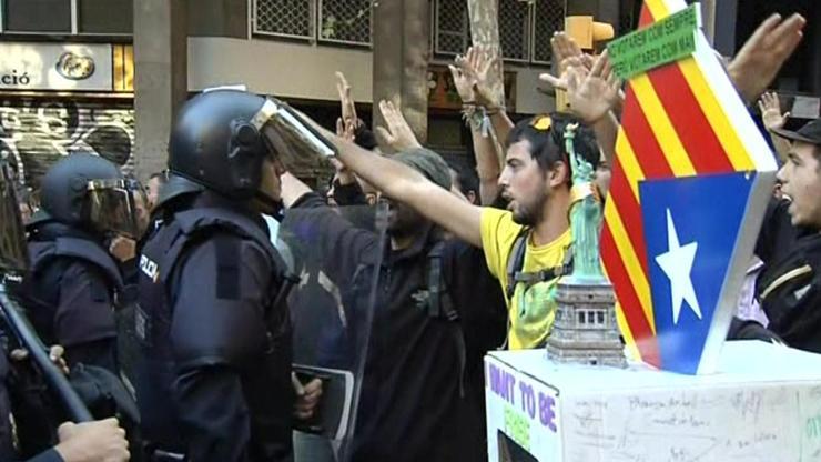 İspanyada referandum krizi: Engellemeye çalışıyorlar
