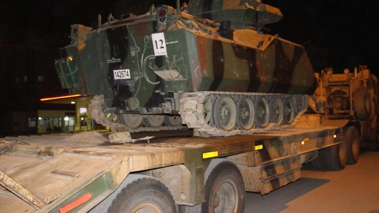 Irak sınırına tank sevkiyatı yapıldı