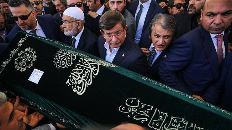 Lütfi Kibiroğlunun cenaze namazında izdiham yaşandı