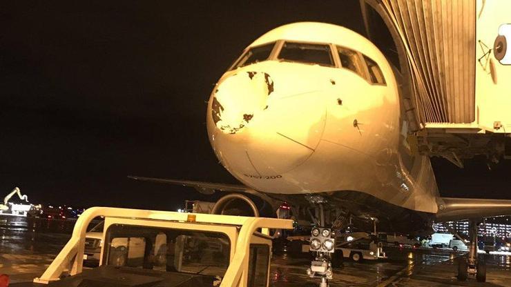 Havada dehşet... Oklahoma City Thunder oyuncularını taşıyan uçağa bir cisim çarptı