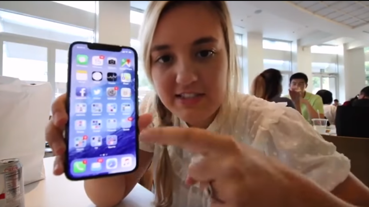 Apple mühendisi Youtuber kızı yüzünden işinden oldu