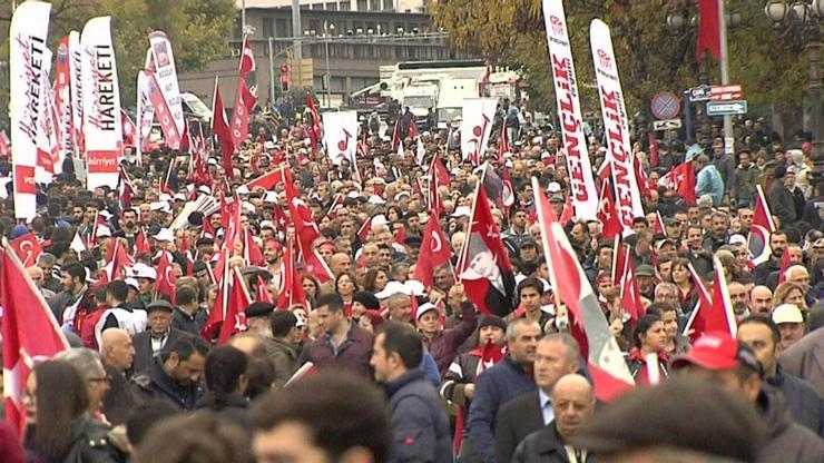 1. Meclisten Anıtkabire CHP yürüyüşü