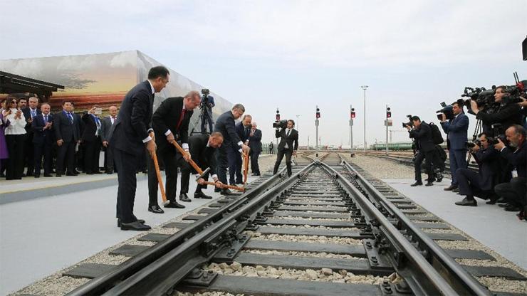 Bakü - Tiflis - Kars demiryolu hattı açıldı
