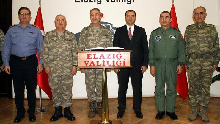 Orgeneral Akar ve komutanlar PKK yöneticilerinin öldürüldüğü Tuncelide