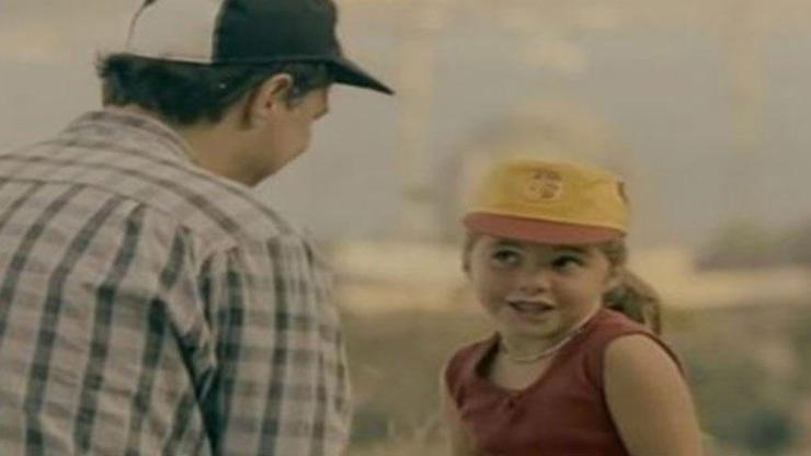 Kemal Sunal’ın ‘Garip’ filmindeki çocuk oyuncu Fatoş bakın şimdi ne yapıyor