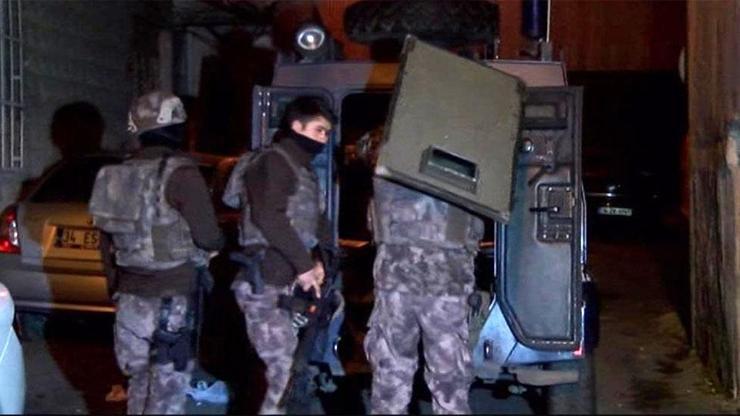 Son Dakika... İstanbulda terör operasyonu: İki kişi silahlarıyla yakalandı