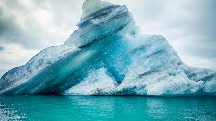 NASAdan uyarı: Trilyon tonluk buz dağı koptu