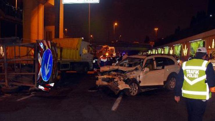 Son dakika... Edirnekapı Metrobüs Durağı yanında zincirleme trafik kazası