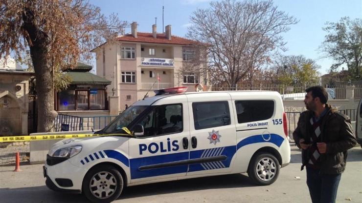 Polis merkezi bahçesindeki tartışma kanlı bitti: 2 yaralı