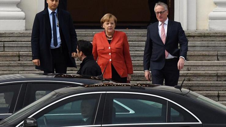 Almanya Başbakanı Merkel: Azınlık hükümeti planım yok