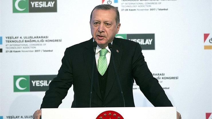 Cumhurbaşkanı Erdoğandan cep telefonu çıkışı: Mekkede bile insanlar...