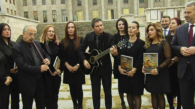 Türkü albümünü Mecliste tanıttılar