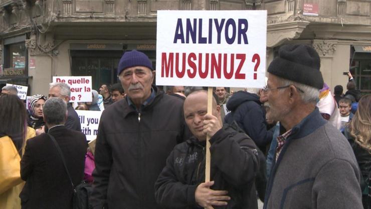 Engelli vatandaşlar Taksimde yürüdü