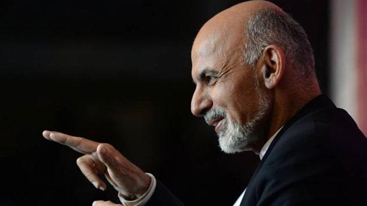 Afganistan Devlet Başkanı Ahmedzai kadınlardan özür diledi