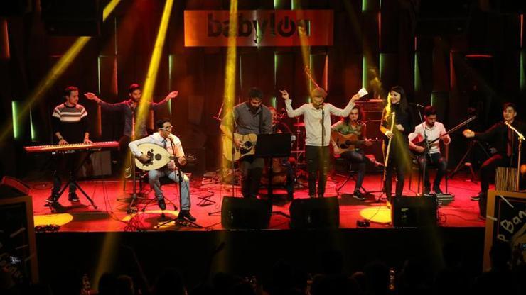 Mülteci müzisyenler dünya barışı için sahne aldı
