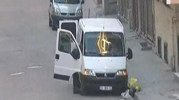 Son dakika... İstanbulda şüpheli araçta bomba bulundu