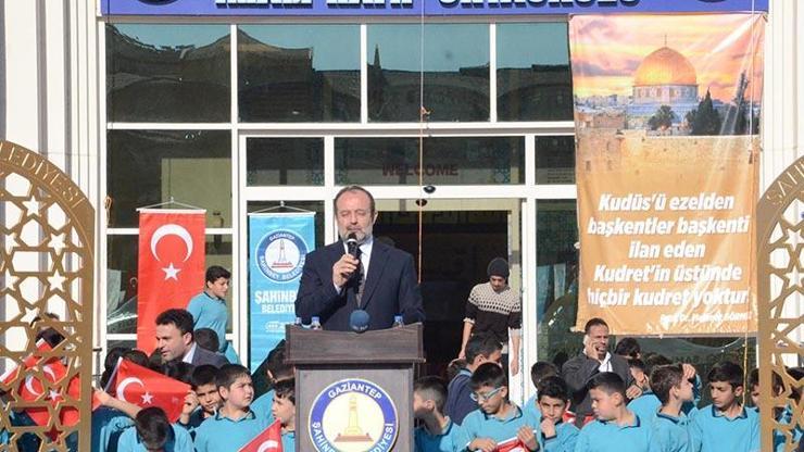 Eski Diyanet İşleri Başkanı Mehmet Görmez adını taşıyan okulu açtı