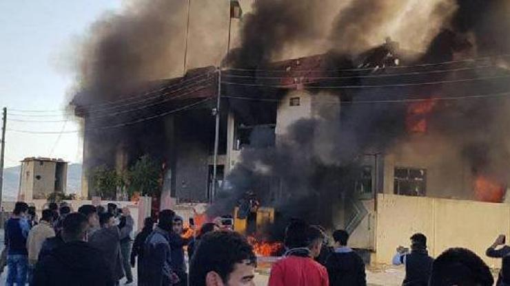 Irakın kuzeyi karıştı, parti binaları ateşe verildi