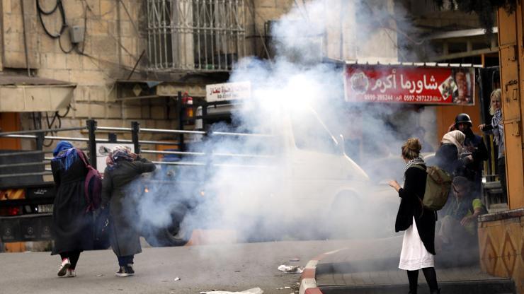 İsrail polisinden Batı Şeriada Filistinli protestoculara sert müdahale