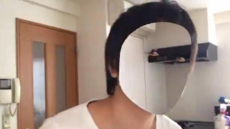 Japon genç, iPhone X ile yüzünü sildi